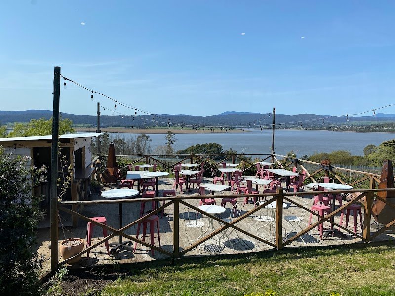 The Ducks Bar and Restaurant photo 2