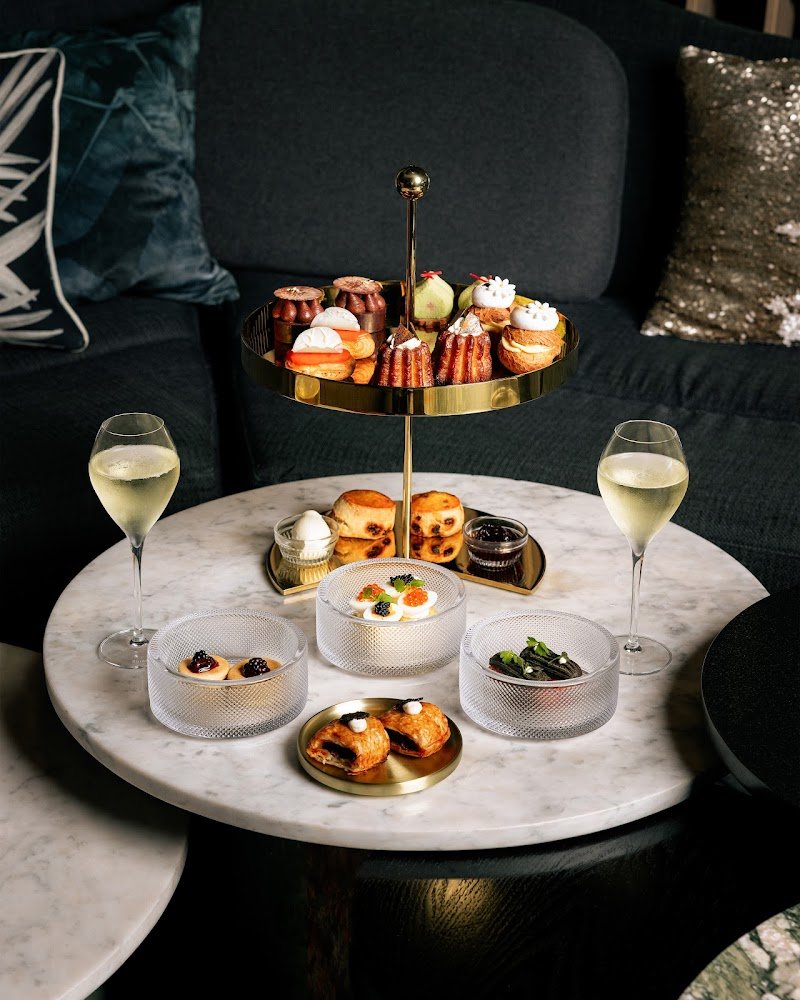 Living Room Bar photo 2